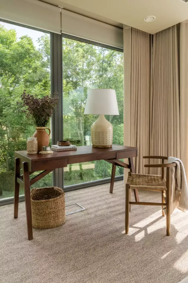 30 Stunning Home Office Rug Ideas to Transform Your Work-From-Home Space Opt for an Earthy Look