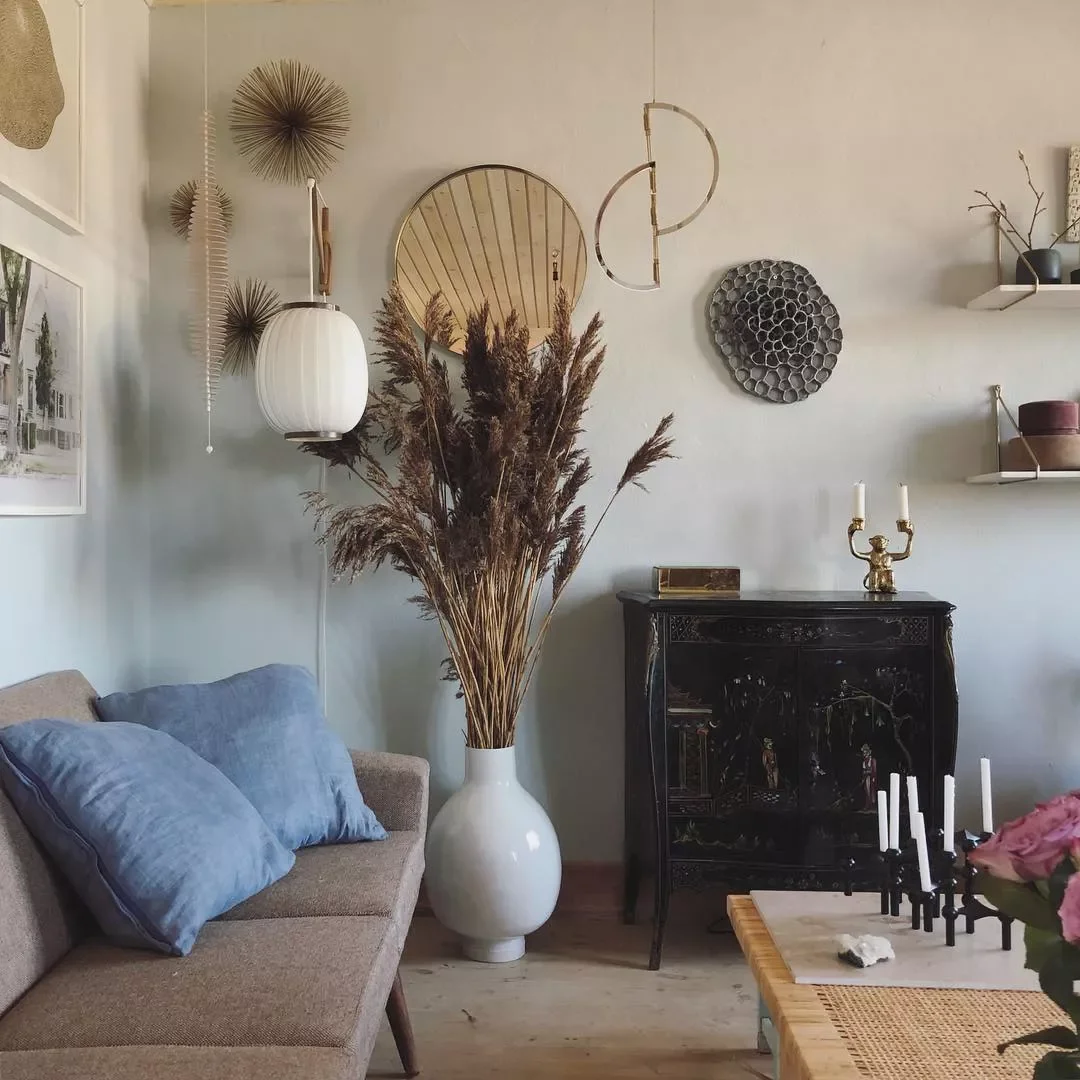 29 Stunning Large Floor Vase Ideas to Transform Your Home Decor 20 Opt for an Oversized Arrangement
