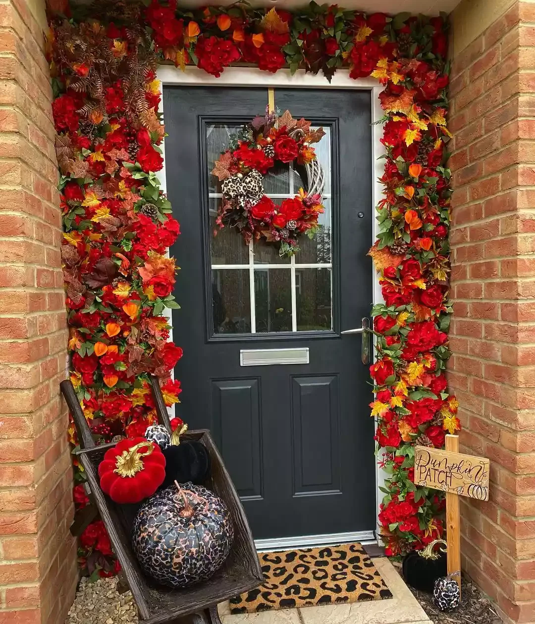 33 Stunning Black Front Door Ideas That Transform Your Home's Entrance Or Go Big With Leaves