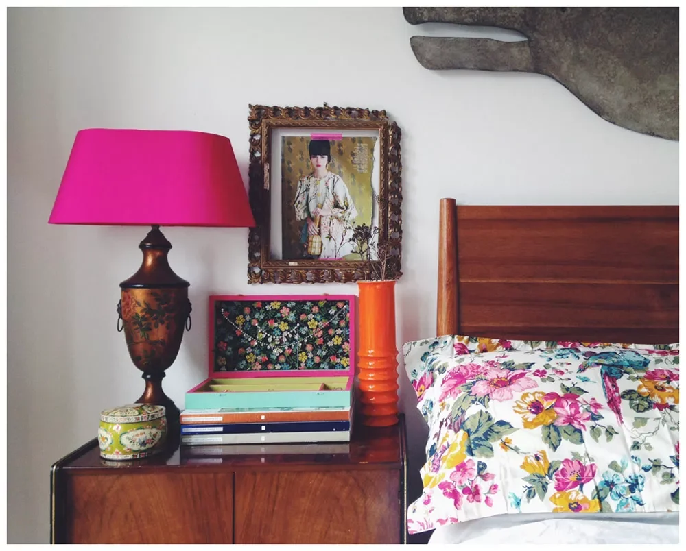 47 Fresh Spring Decorating Ideas to Welcome the New Season 29 Orange and Pink Palette