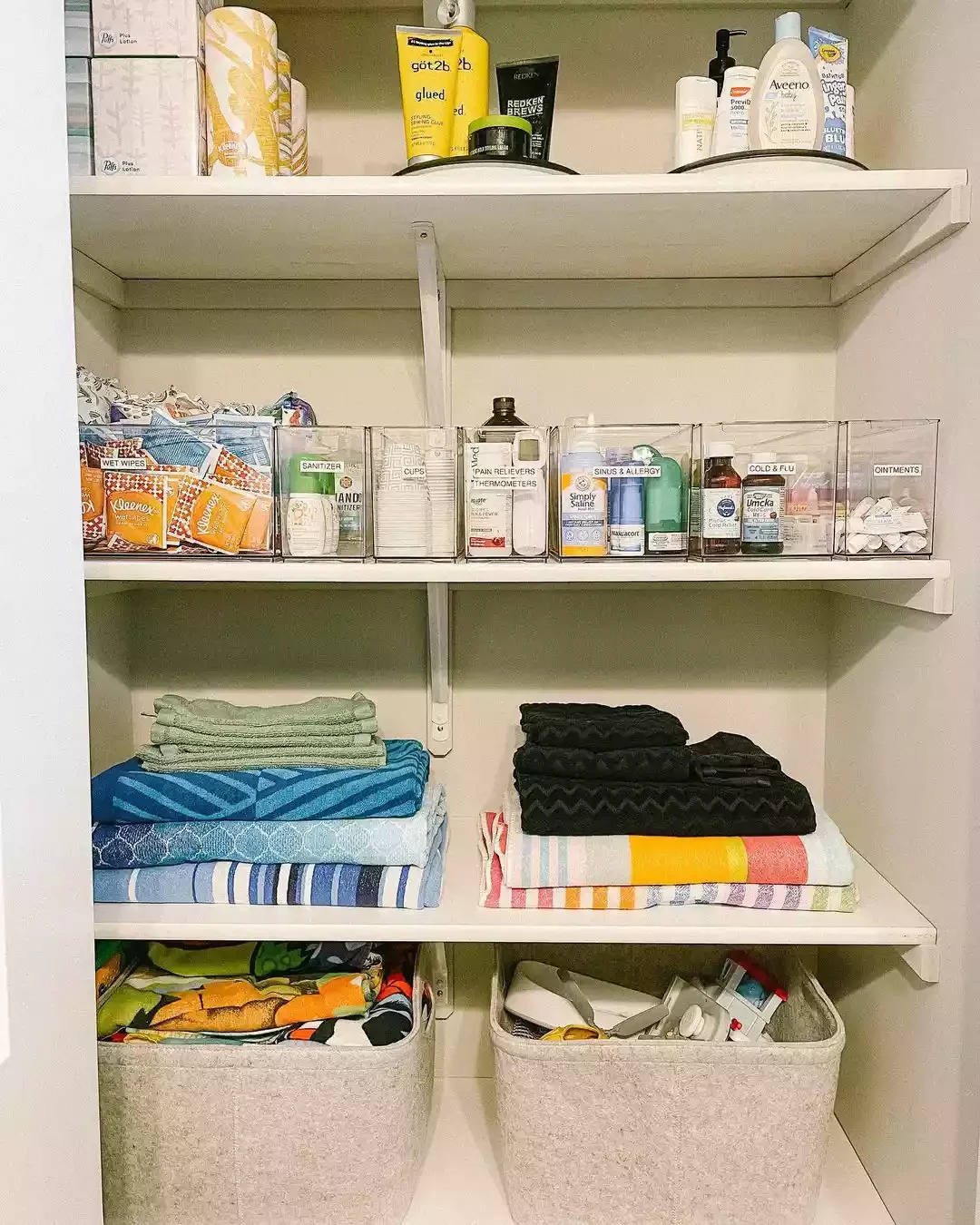 32 Brilliant Small Closet Organization Ideas That Actually Work Organize Bathroom Closet Shelves