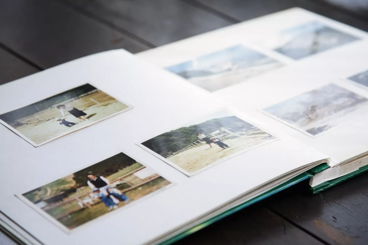 22 Creative Ways to Organize and Display Your Photo Collection at Home 19 Organize a Photo Album