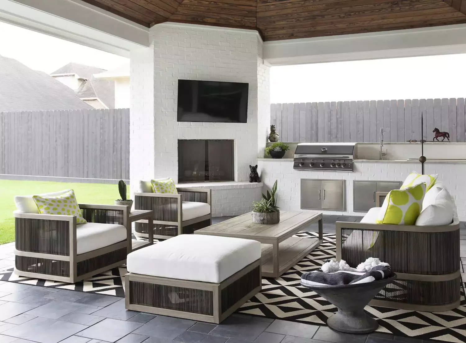42 Stunning White Brick Fireplace Ideas That Will Transform Your Living Space 20 Outdoor Brick Fireplace