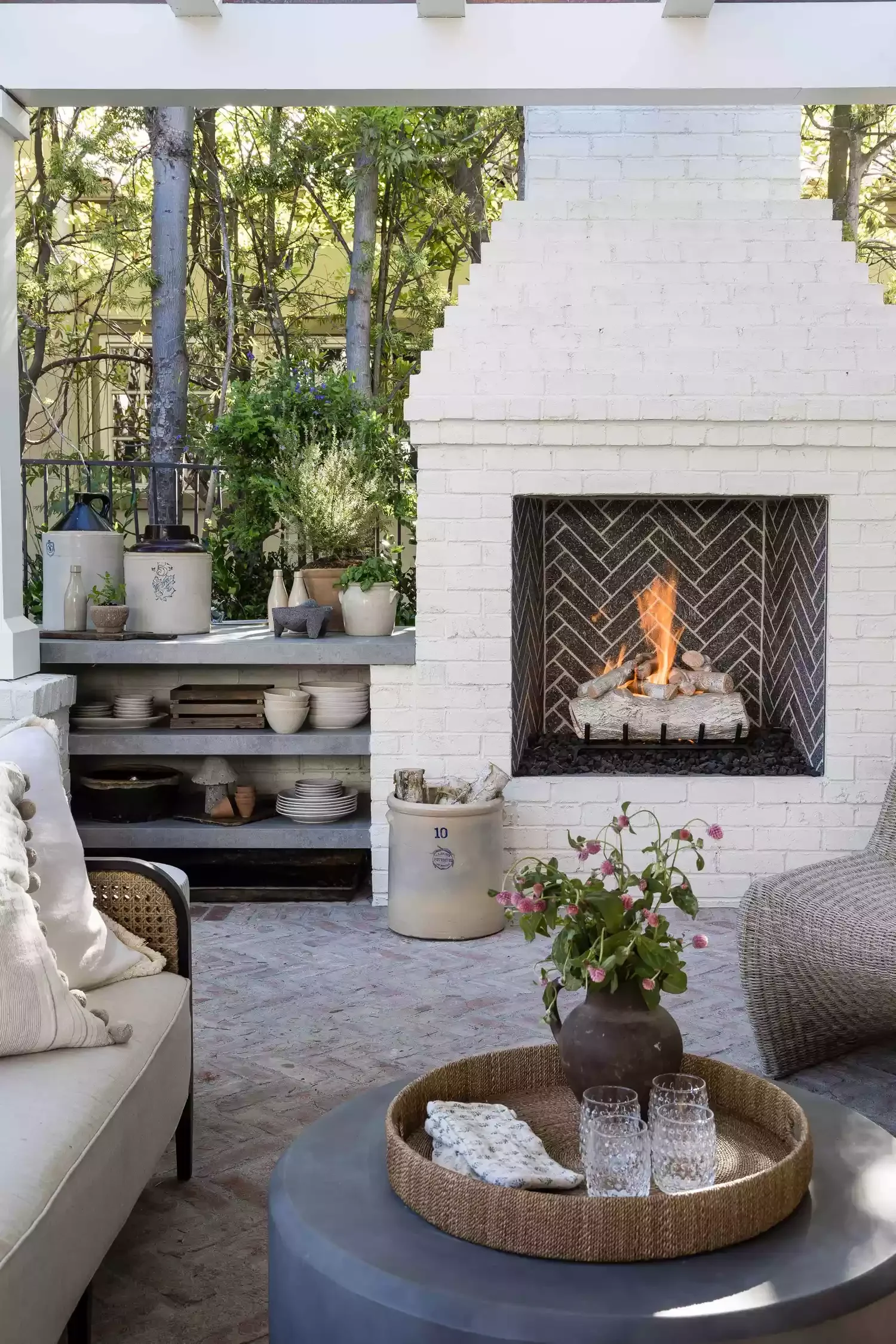 32 Stunning Outdoor Fireplace Ideas to Transform Your Backyard 20 Outdoor Kitchen Fireplace