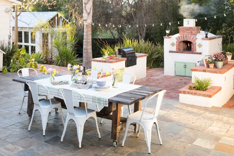 32 Stunning Outdoor Kitchen Ideas Perfect for Entertaining 22 Outdoor Kitchen Landscaping