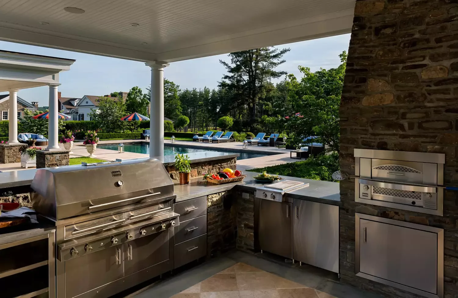 26 Stunning Covered Outdoor Kitchen Ideas to Transform Your Backyard Cooking Experience 16 Outdoor Kitchen Pavilion