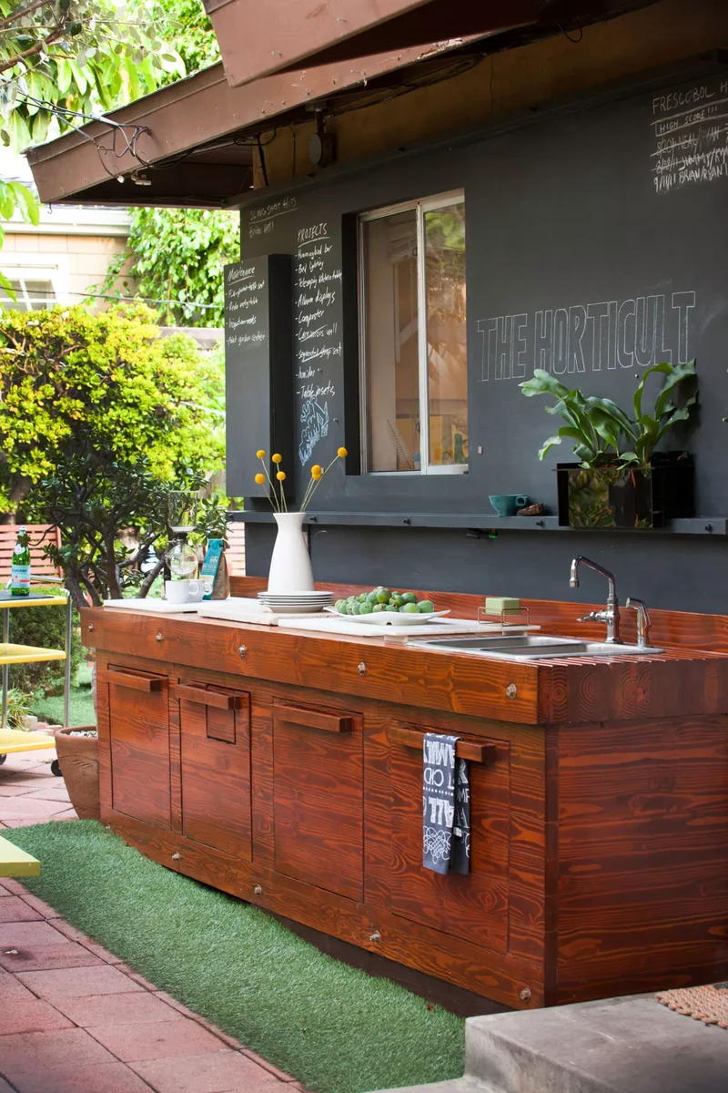 32 Stunning Outdoor Kitchen Ideas Perfect for Entertaining 3 Outdoor Kitchen Sink Ideas