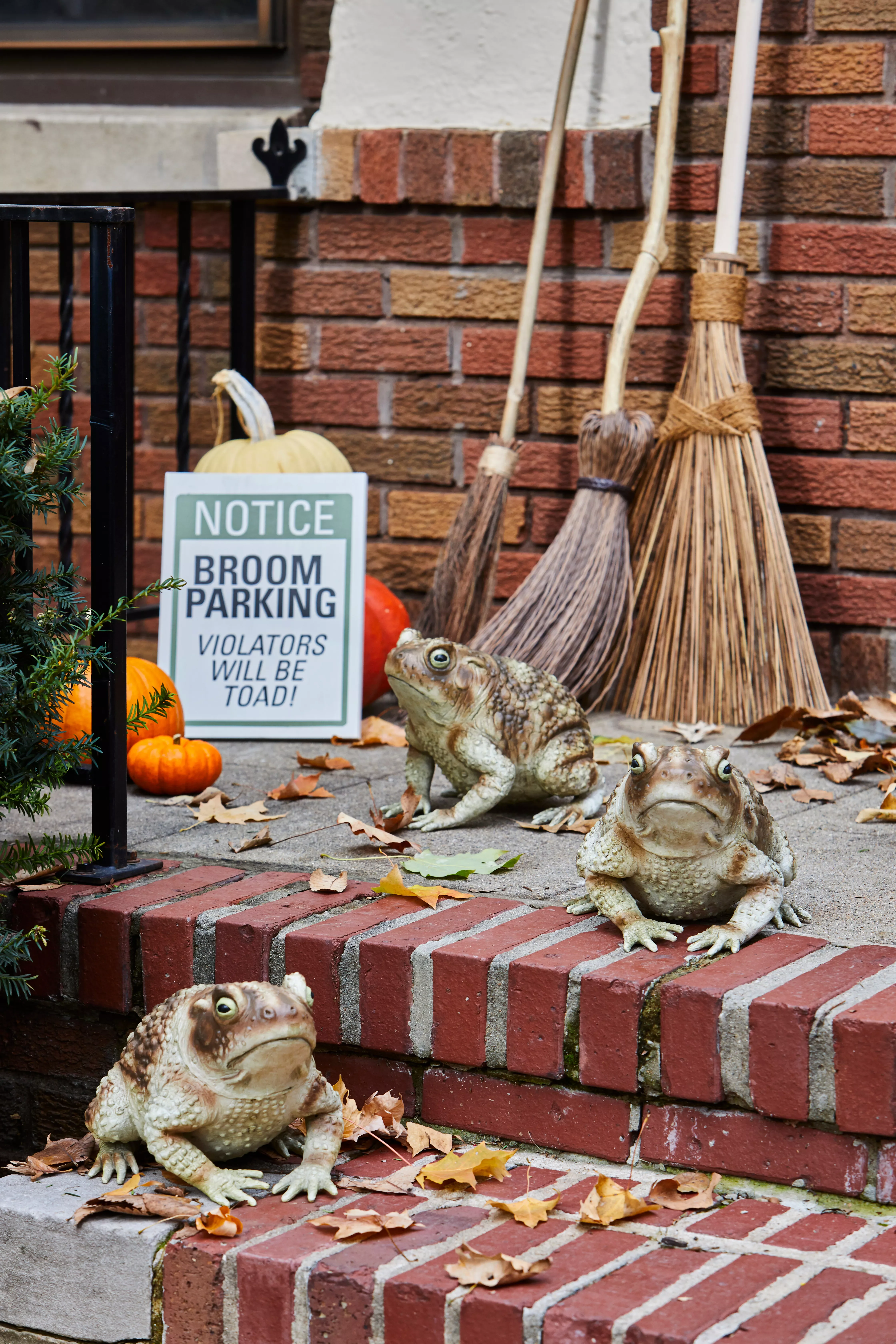 31 Spooky Halloween Front Porch Decorating Ideas for Fall 23 Outdoor Witch Decor