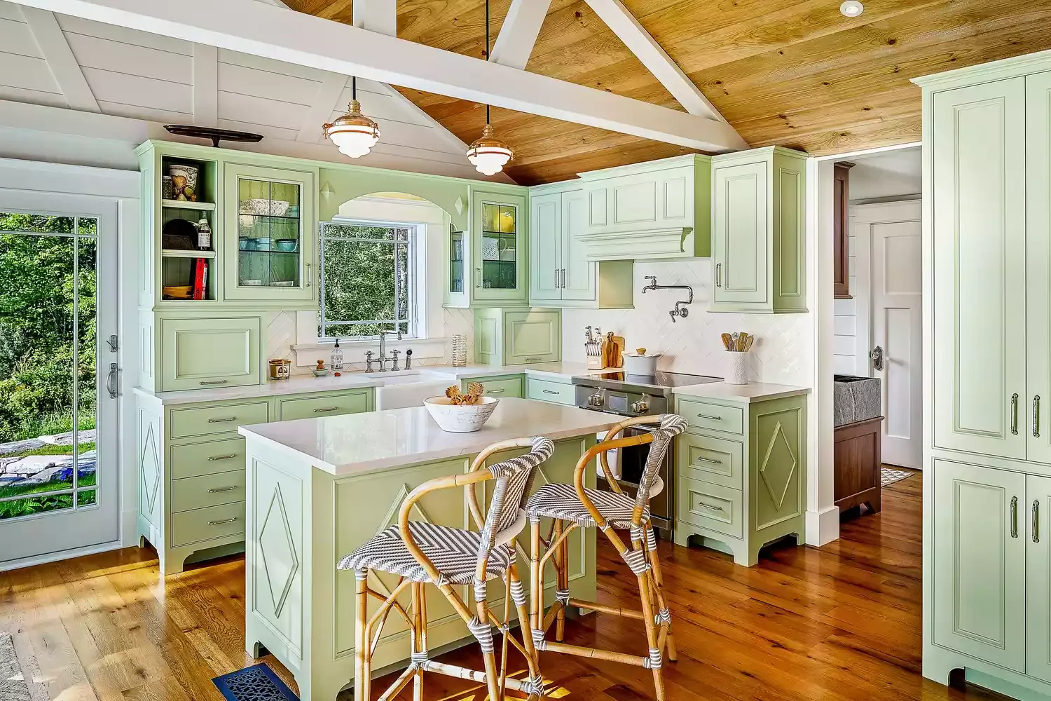 39 Green Kitchen Design Ideas That Never Go Out of Style Paint Cabinets Pastel Green