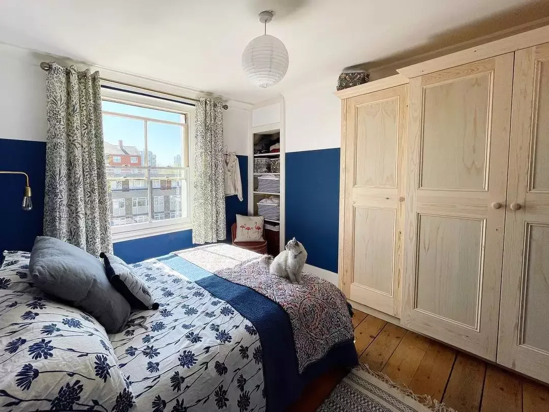 25 Stunning Navy Blue Bedroom Ideas That Will Transform Your Space 6 Paint Half Walls