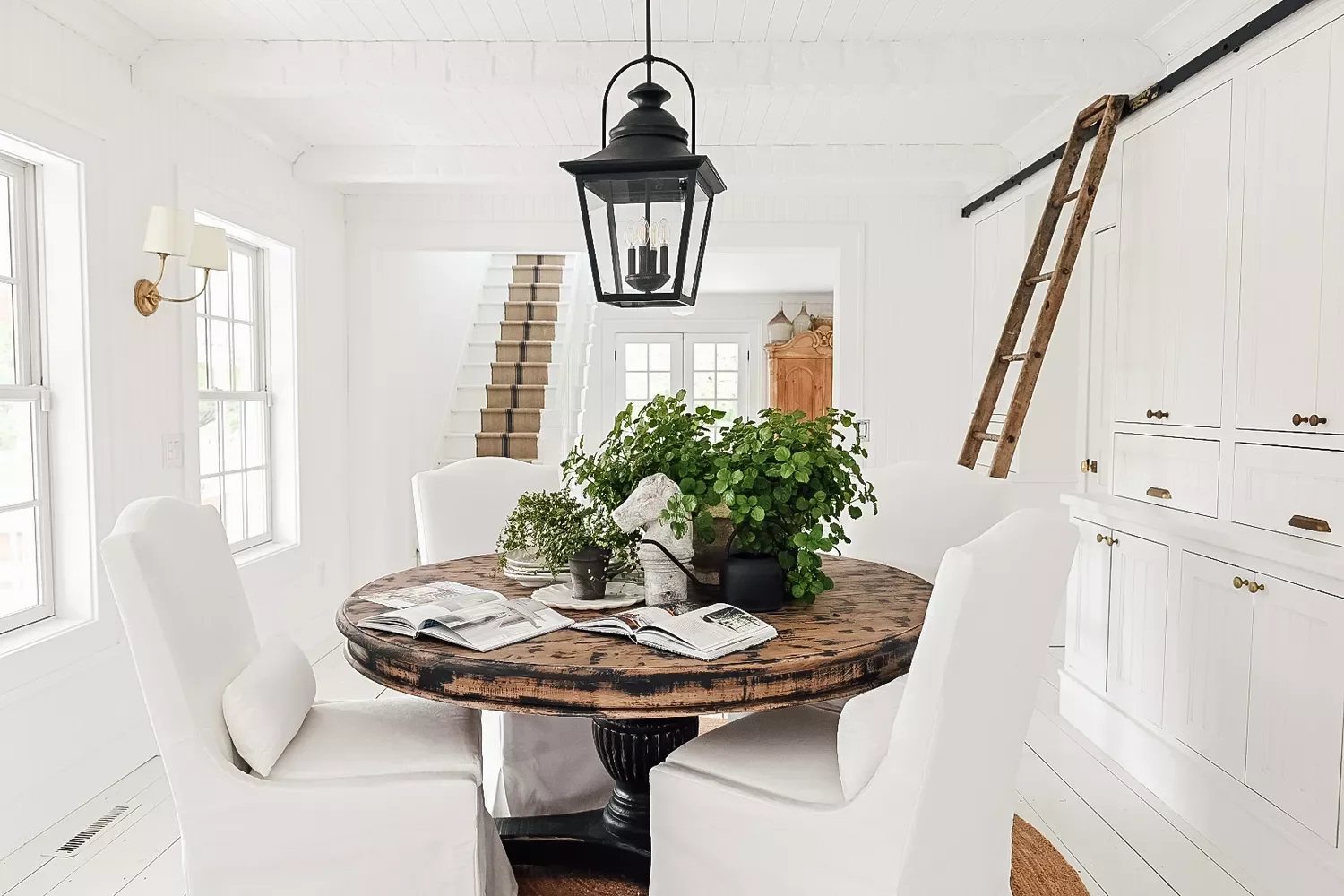 32 Modern Farmhouse Dining Room Ideas That Bring Rustic Warmth to Your Home Paint It All White