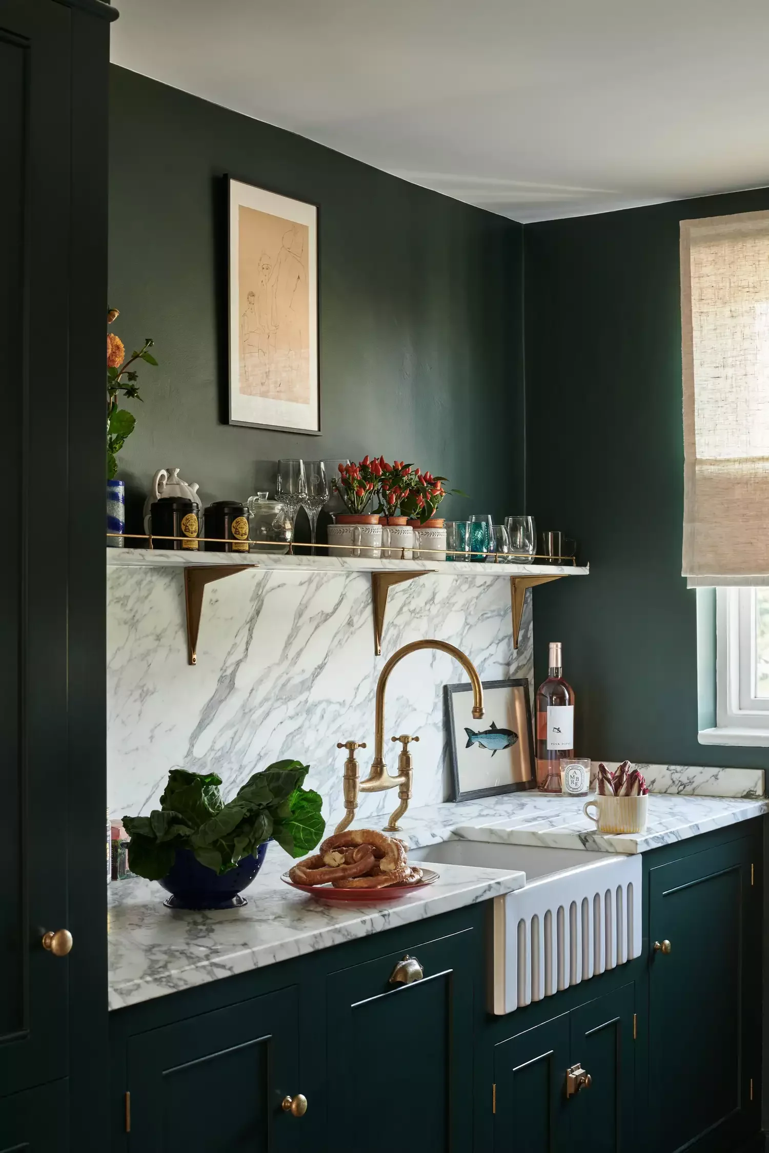 39 Green Kitchen Design Ideas That Never Go Out of Style Paint Walls Forest Green