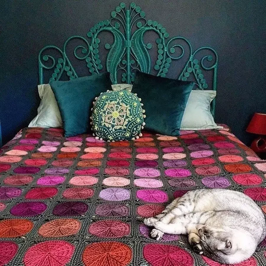 32 Stunning Teal Bedroom Designs That Will Transform Your Space 30 Paint a Wicker Headboard Teal