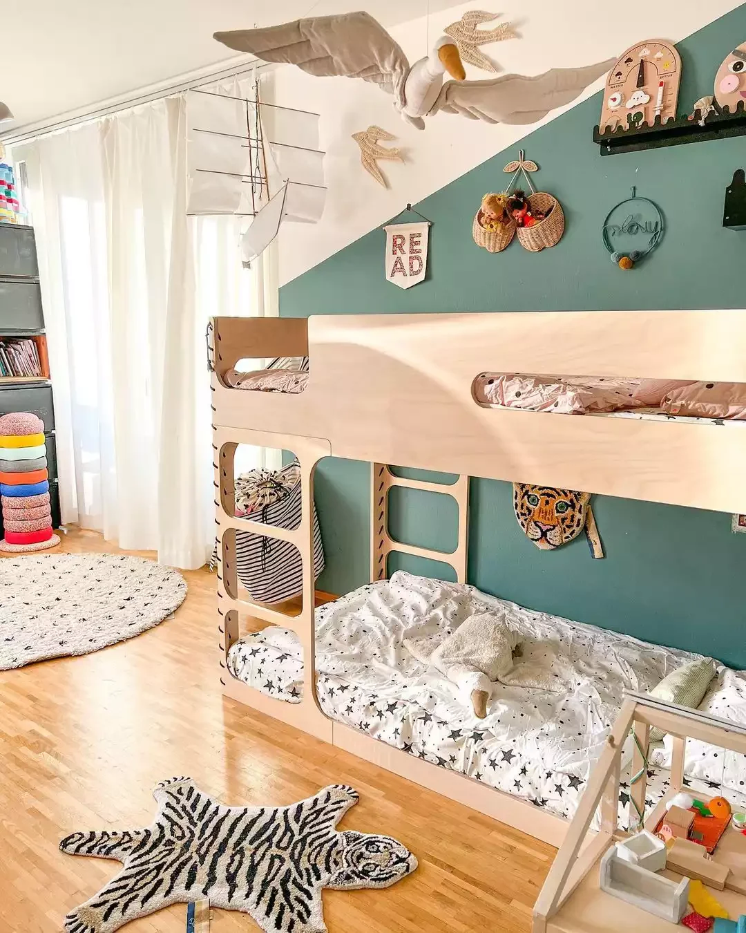 32 Stunning Teal Bedroom Designs That Will Transform Your Space 11 Paint an Arched Wall Teal