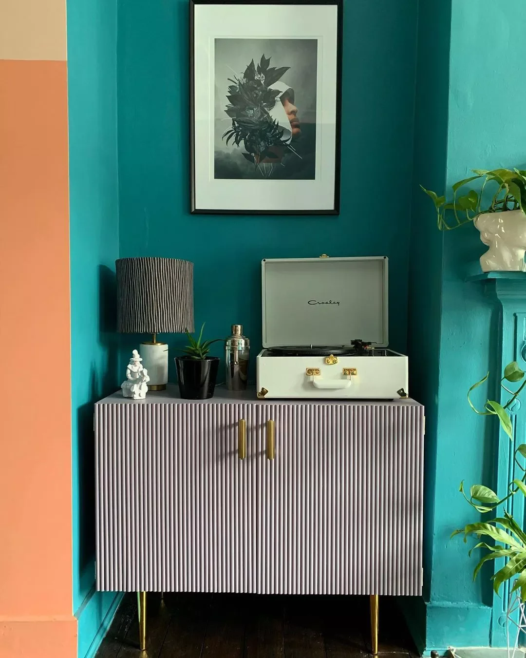 47 Beautiful Blue Room Inspirations to Transform Your Home 15 Paint the Living Room Teal