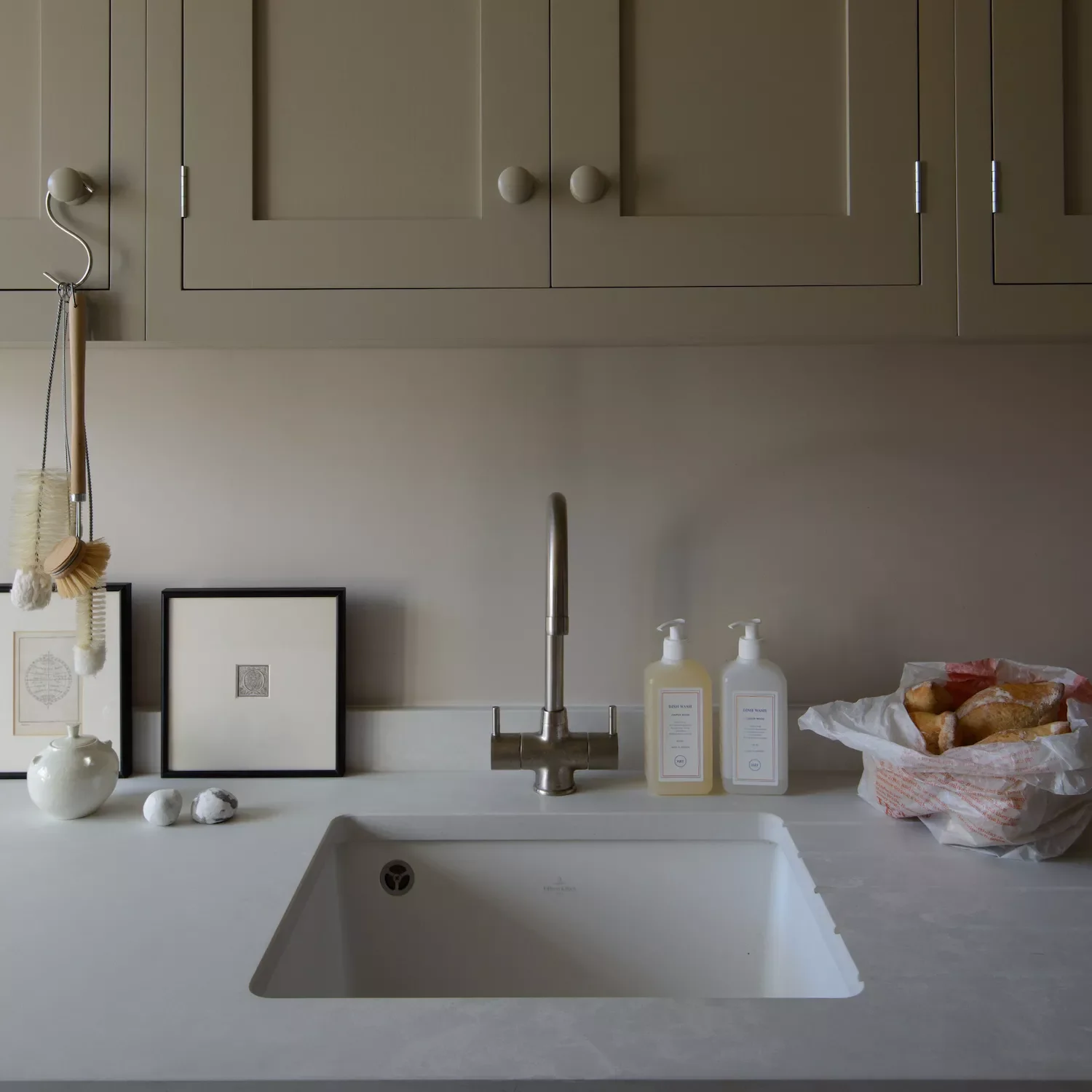 36 Stunning Kitchen Cabinet Hardware Ideas That Transform Your Space Painted Out