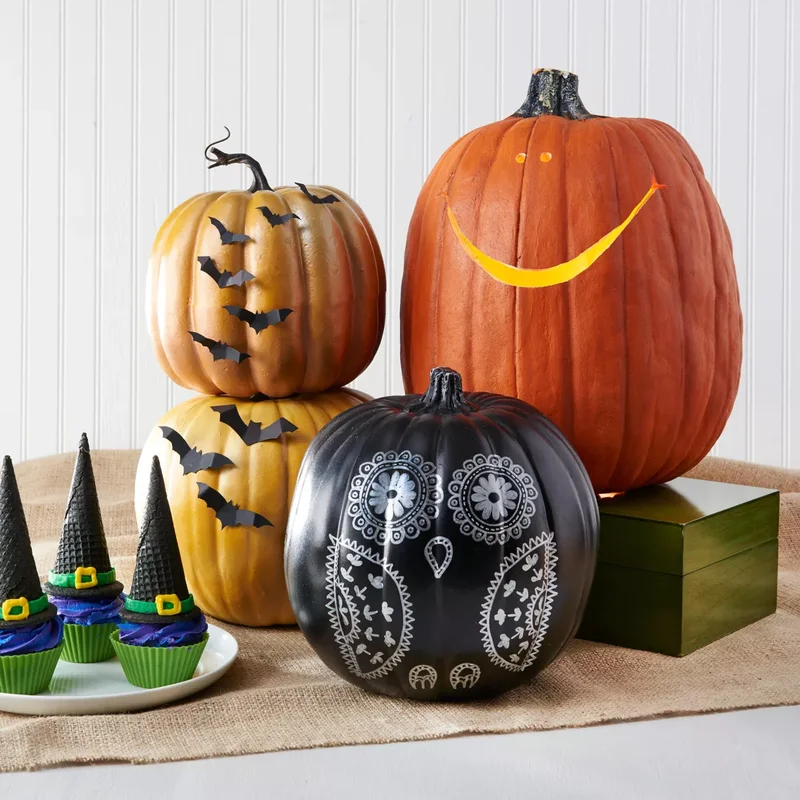46 Creative Pumpkin Painting Ideas for Fall Home Decor 14 Painted Owl Pumpkin