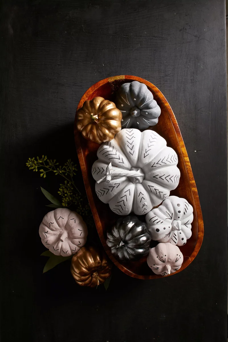 25 Elegant White Pumpkin Ideas for Stunning Fall Decor 2 Painted Pumpkins