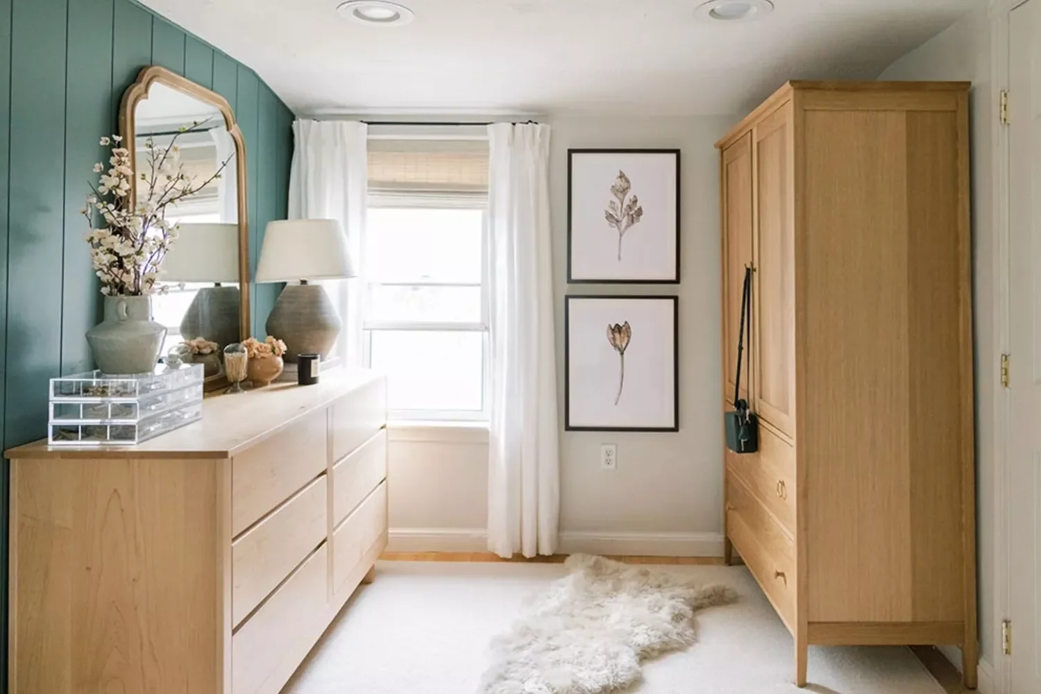 49 Stunning Farmhouse Bedroom Designs That Will Transform Your Space 15 Painted Shiplap