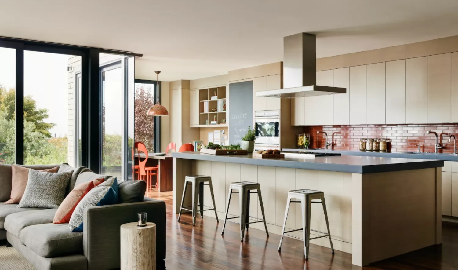 28 Stunning Red Kitchen Ideas That'll Transform Your Cooking Space Into Something Bold and Beautiful 23 Pair Beige With Brick Red