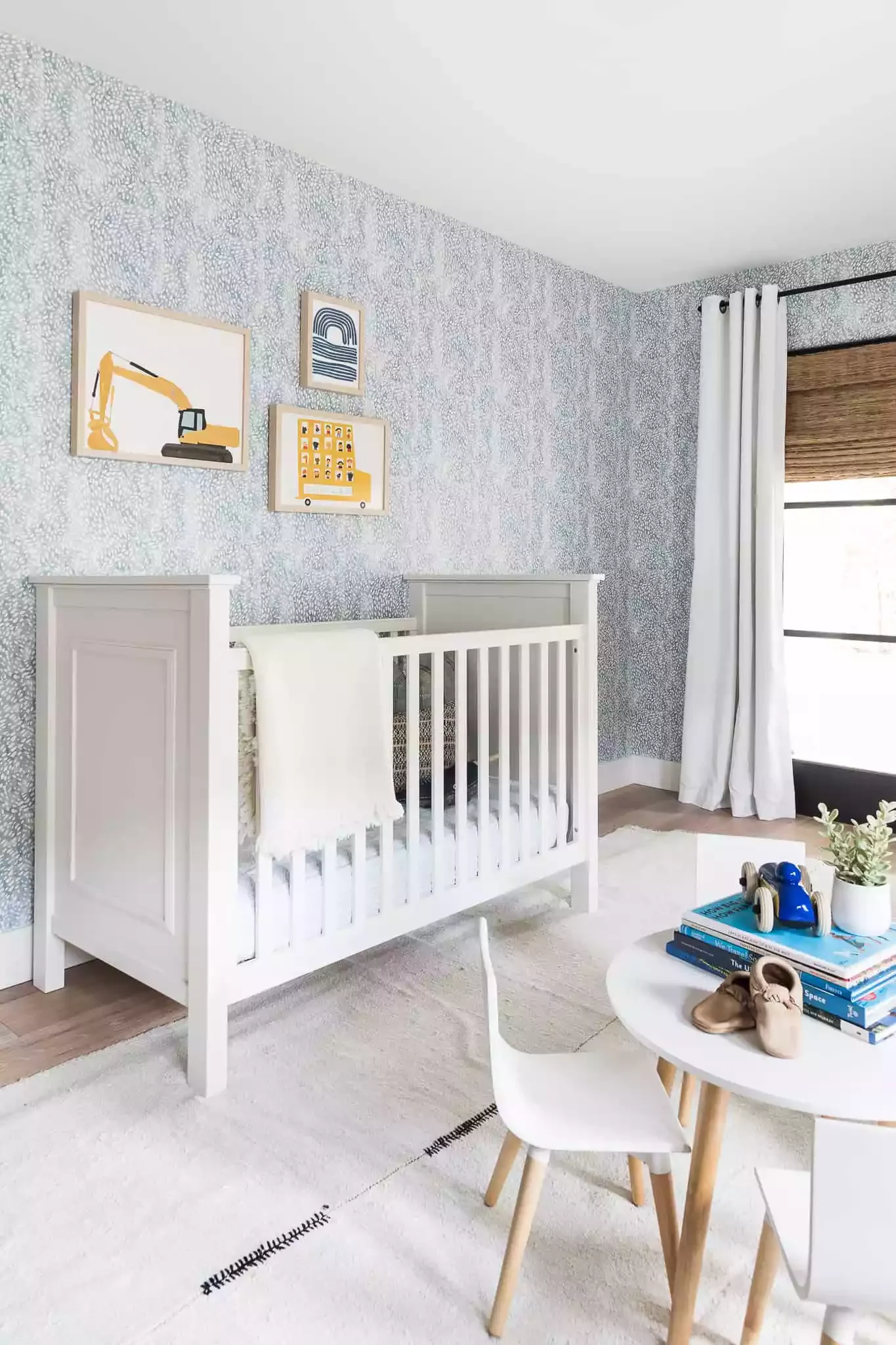 46 Nursery Design Ideas to Create Your Dream Baby Room 34 Pair Blue and White