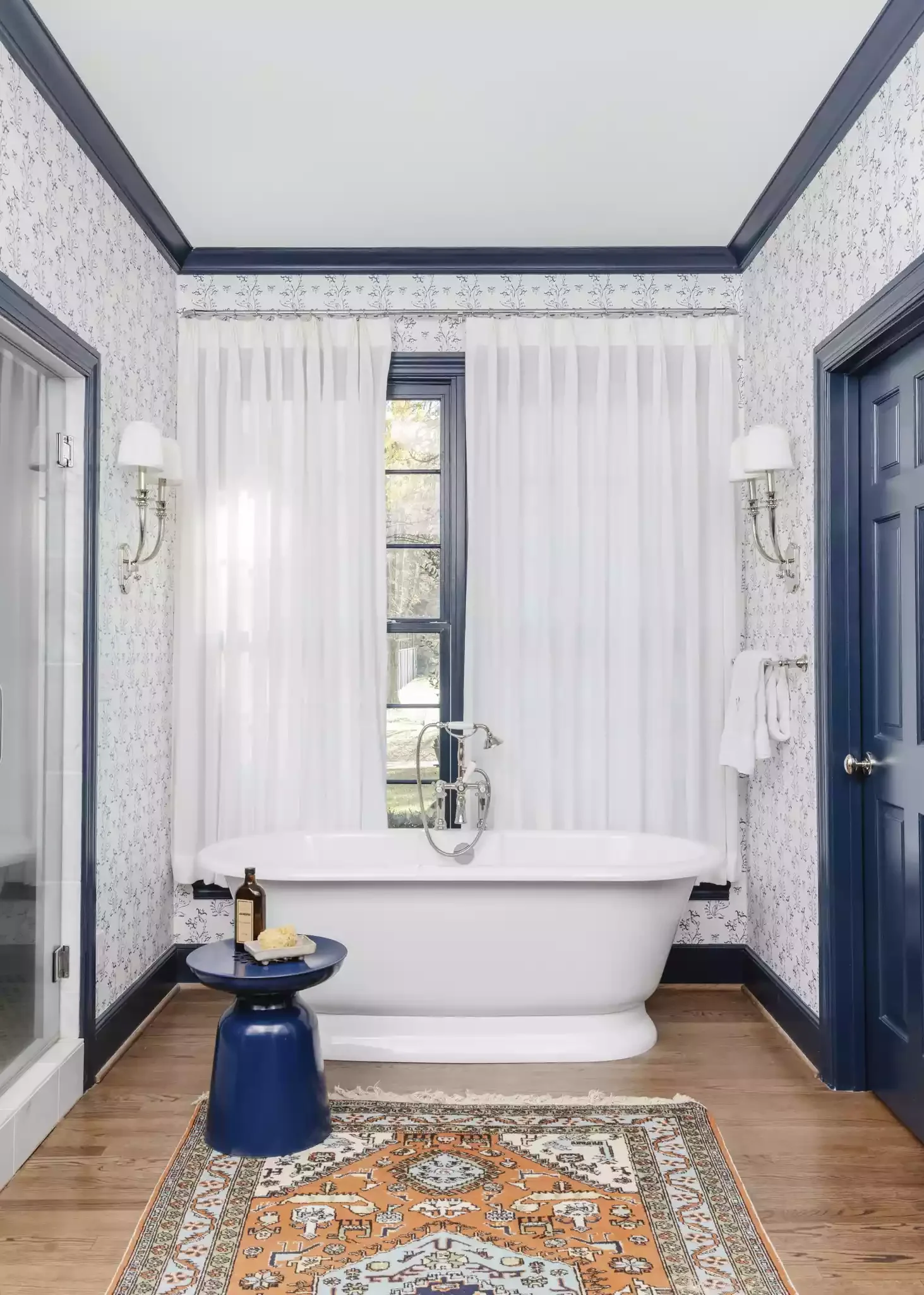 20 Stunning Bathroom Window Treatment Ideas That'll Transform Your Space 19 Pair Busy Wallpaper With Plain Curtains