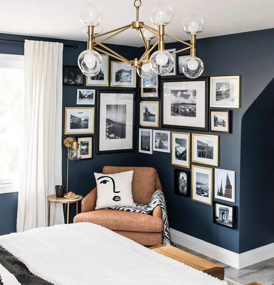 25 Stunning Navy Blue Bedroom Ideas That Will Transform Your Space 9 Pair Deep Navy With Gold Accents
