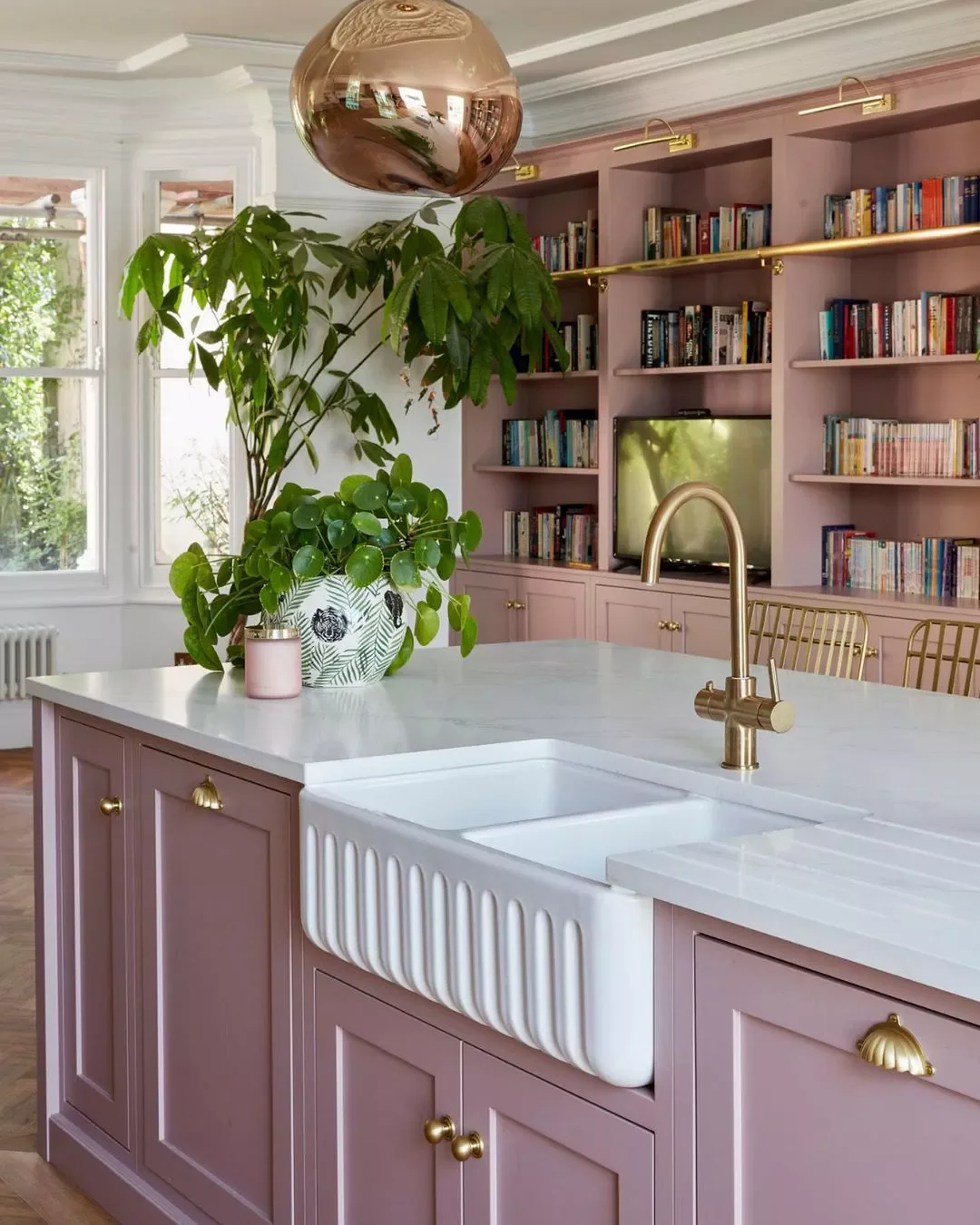 30 Stunning Pink Kitchen Designs That Show Why Pink Is the Ultimate Neutral 26 Pair Pink With Brass