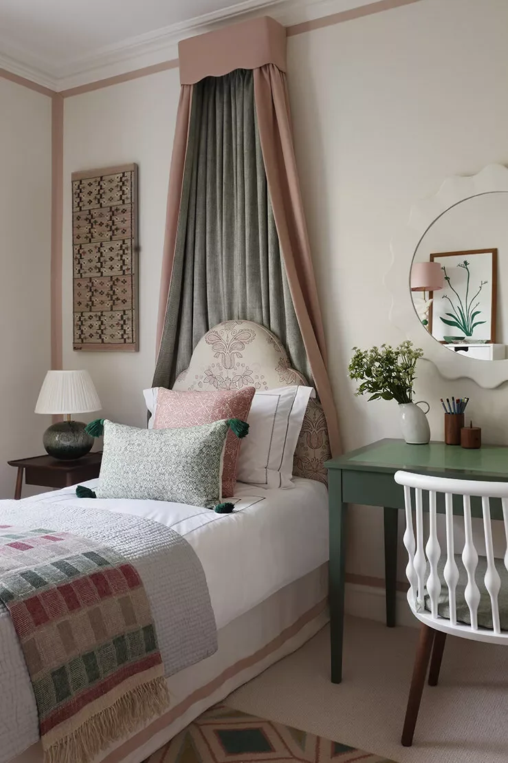 52 Creative and Stylish Teen Bedroom Design Ideas 32 Pair Pink and Green