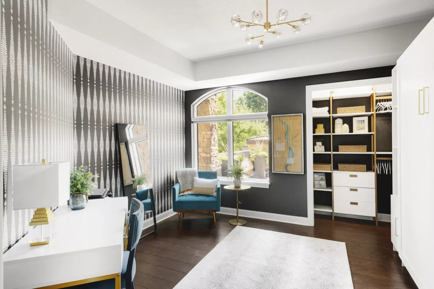 Pair Wallpaper With a Bold Wall Paint
