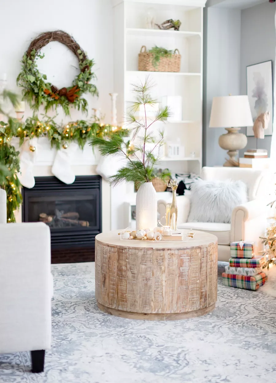 115 Stunning Christmas Decorating Ideas to Transform Your Home This Holiday Season Pair White and Gold
