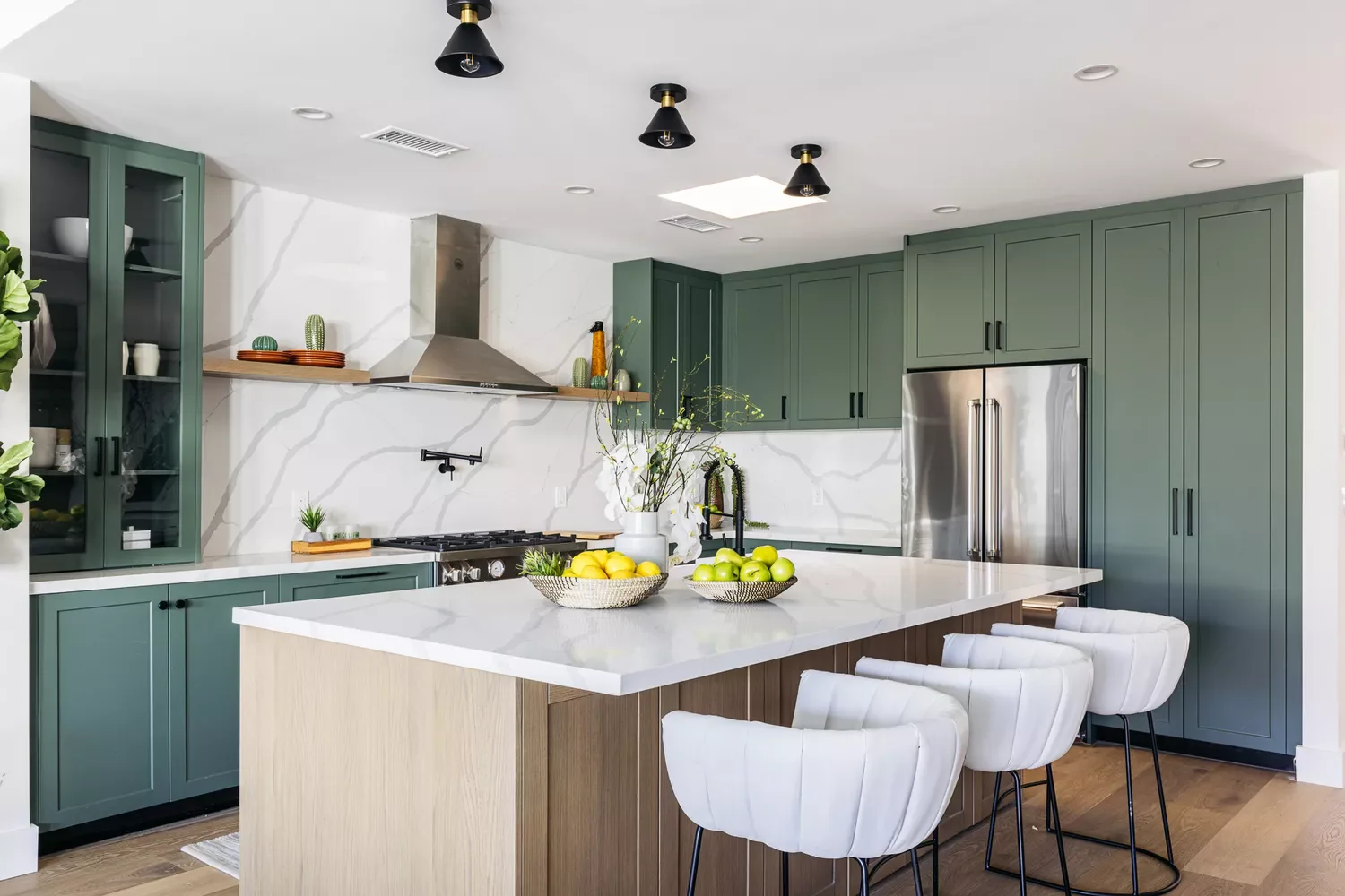 37 Stunning Green Kitchen Cabinet Ideas That Will Transform Your Space Pair With Black Hardware