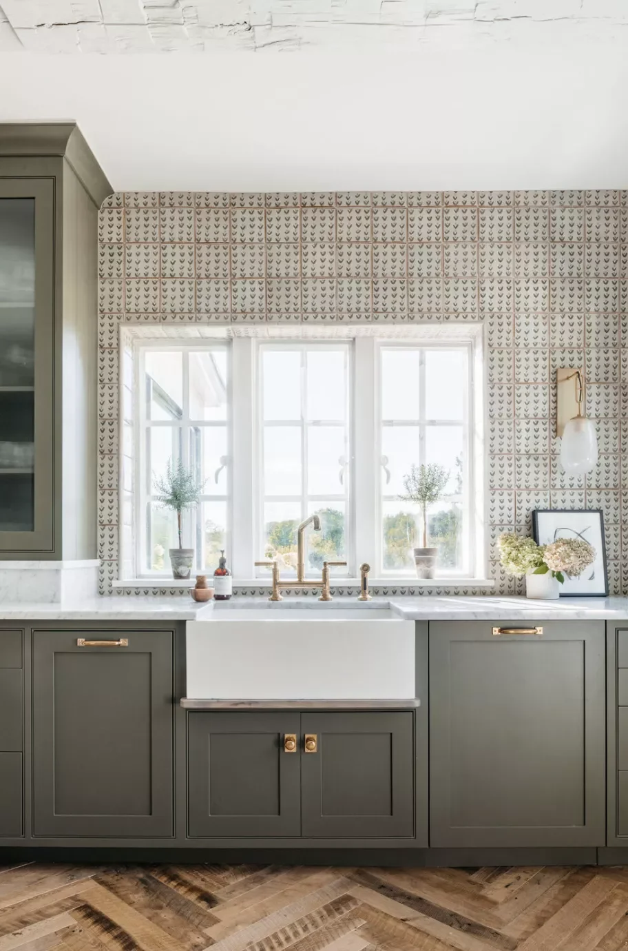 37 Stunning Green Kitchen Cabinet Ideas That Will Transform Your Space Pair With Patterned Tiles