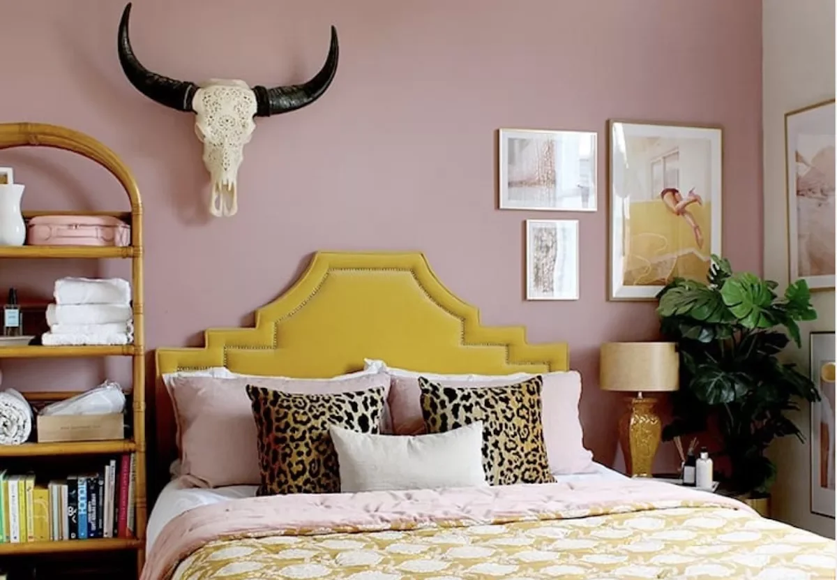 24 Sunny Yellow Bedroom Ideas to Brighten Your Space 15 Pair With Pink