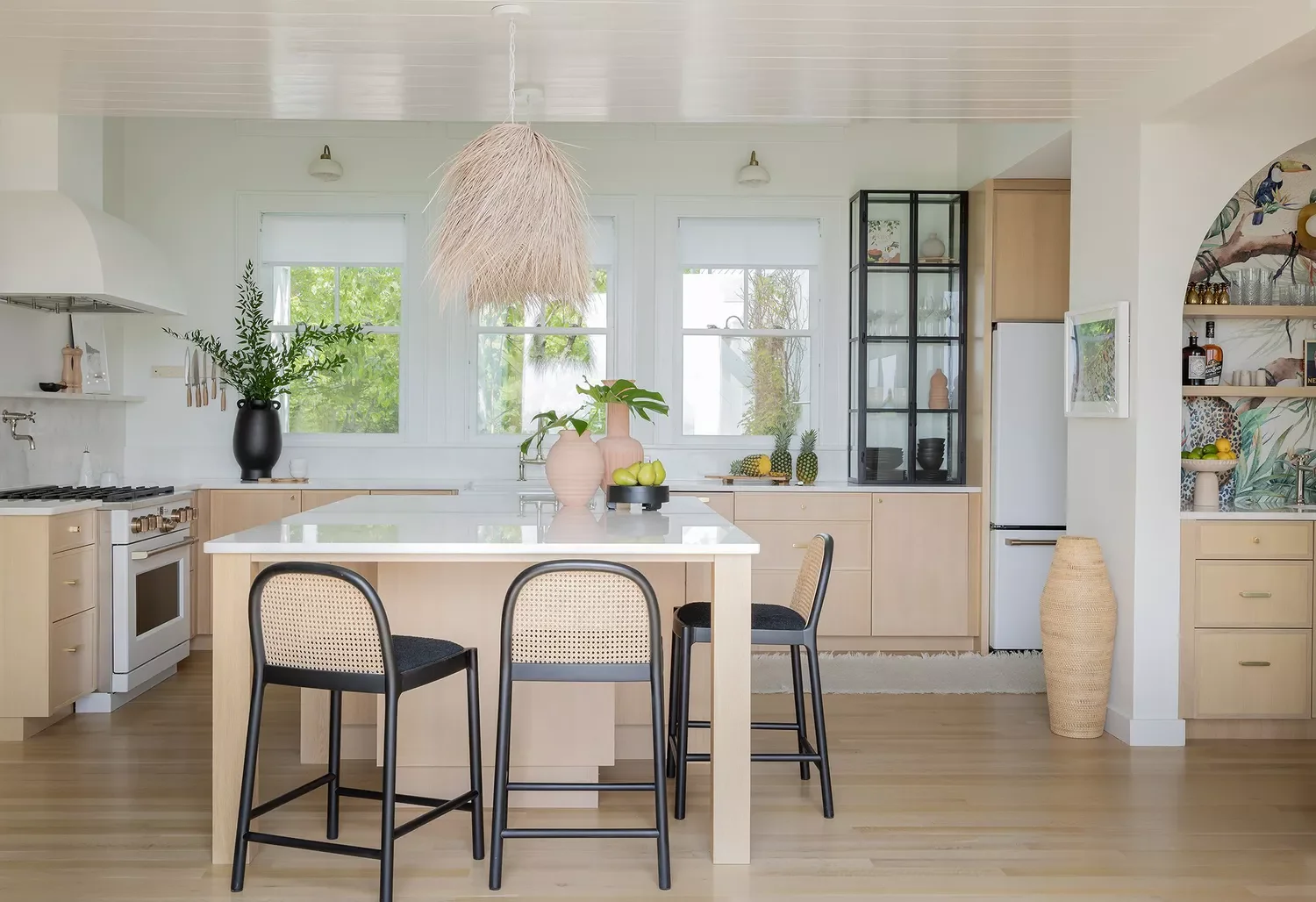 31 Stunning Kitchen Color Combinations That Will Transform Your Cooking Space 7 Pale Mint Green + White
