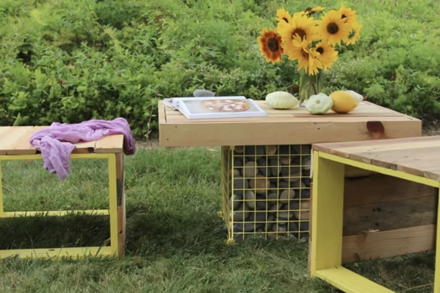 60 Creative Wood Pallet Furniture Projects That Won't Break Your Budget Pallet Gabion Table