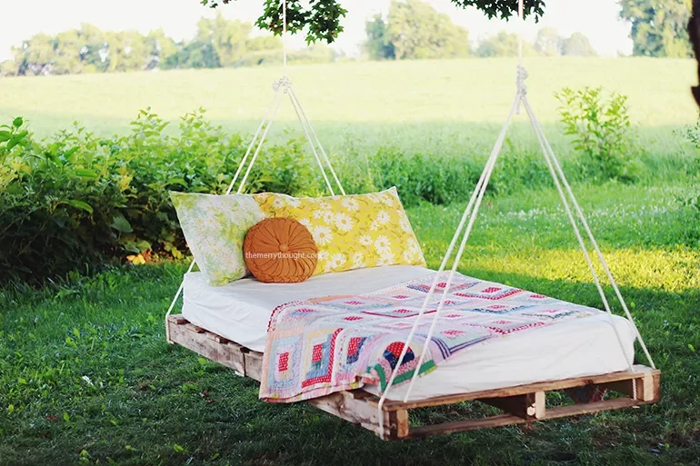 60 Creative Wood Pallet Furniture Projects That Won't Break Your Budget Pallet Swing Bed