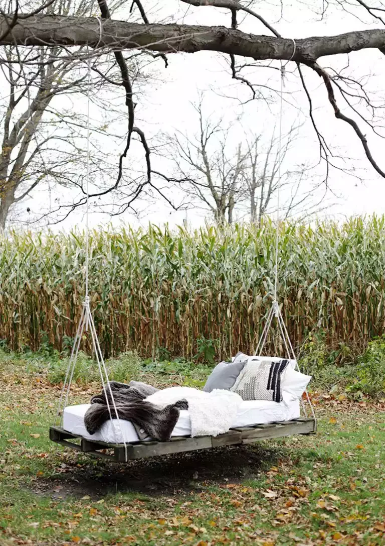 60 Creative Wood Pallet Furniture Projects That Won't Break Your Budget Pallet Wood Outdoor Swing