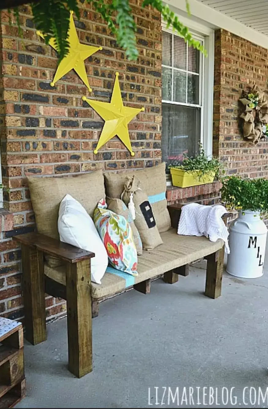 60 Creative Wood Pallet Furniture Projects That Won't Break Your Budget Pallet Wood Porch Seating