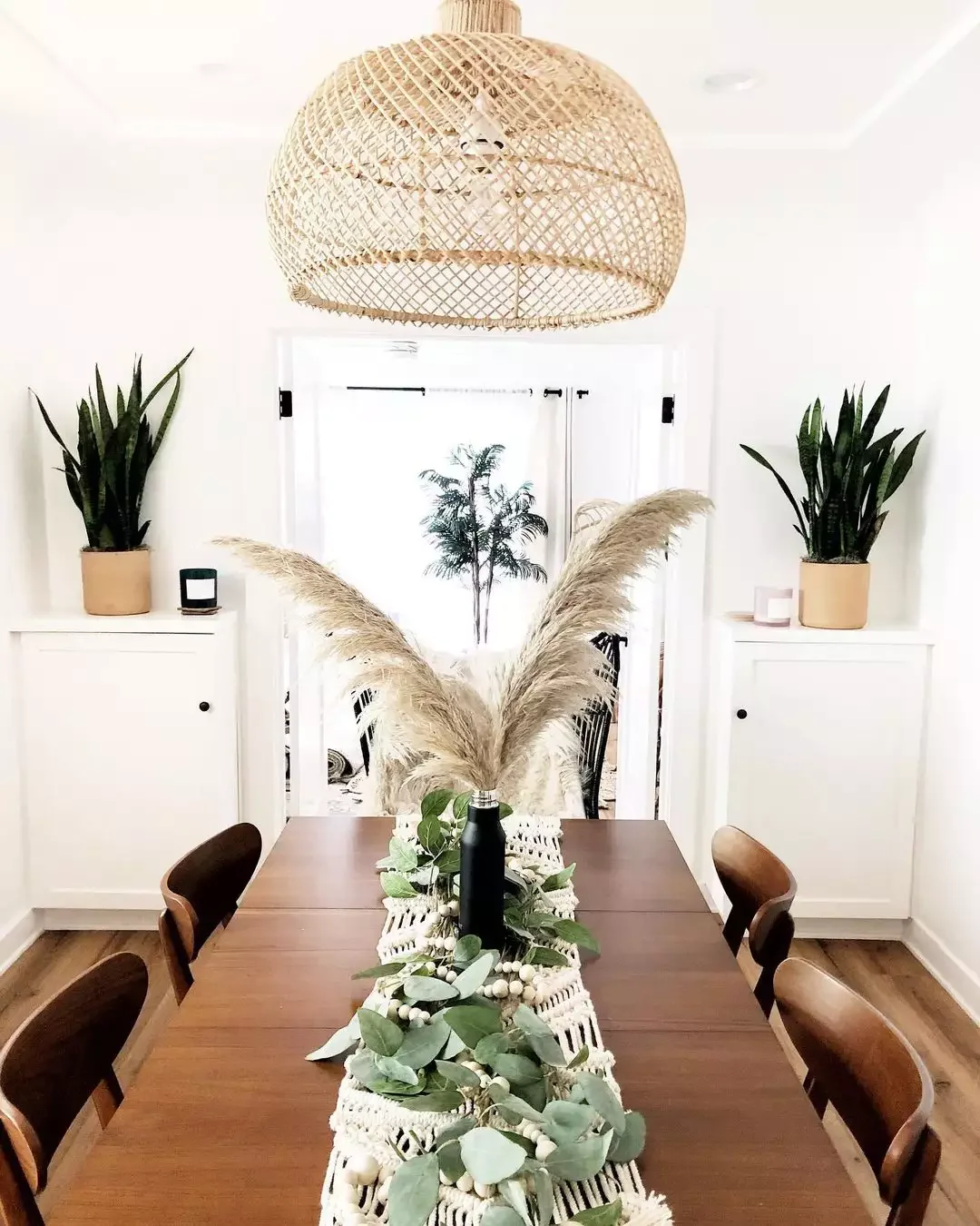 29 Stunning Fall Centerpiece Ideas to Transform Your Seasonal Table 17 Pampas Grass Centerpiece