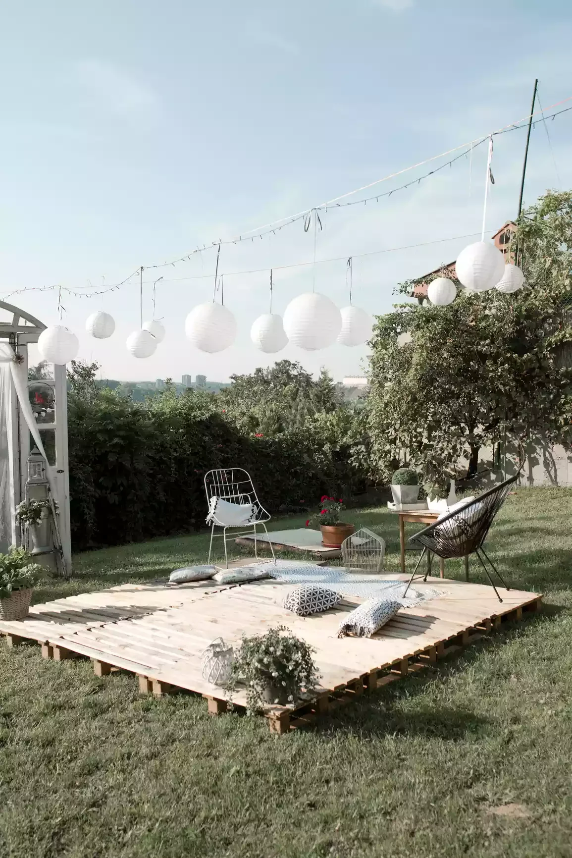 41 Stunning Outdoor Lighting Ideas That Will Transform Your Yard Into a Magical Space 41 Paper Lanterns