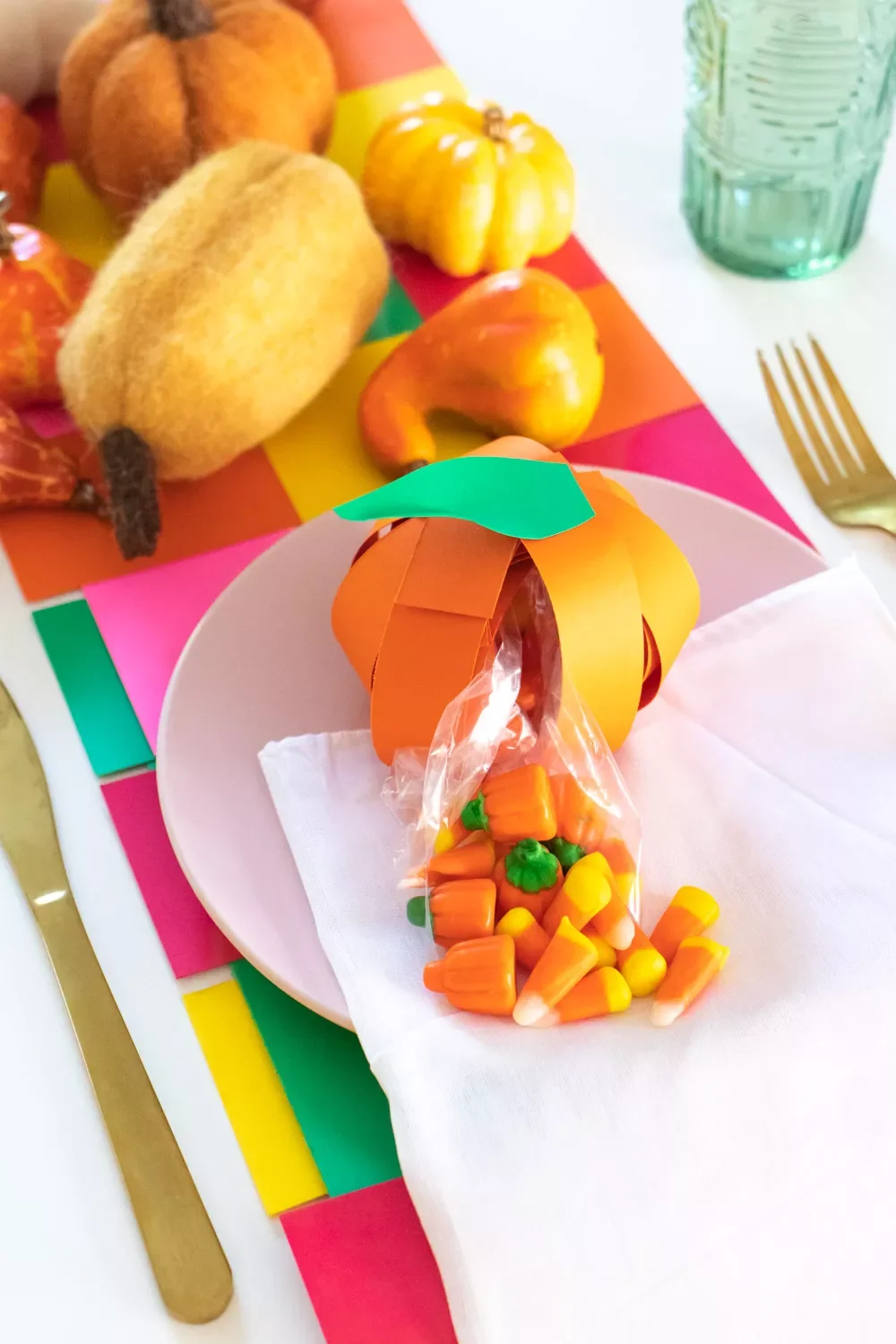 15 Thanksgiving Napkin Ideas That Wow Your Dinner Guests Paper Pumpkin Napkin Arrangement