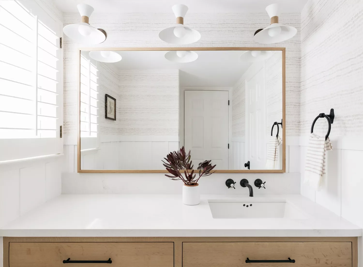35 Stunning Minimalist Bathroom Ideas That Will Transform Your Space 27 Pared-Down Vanity