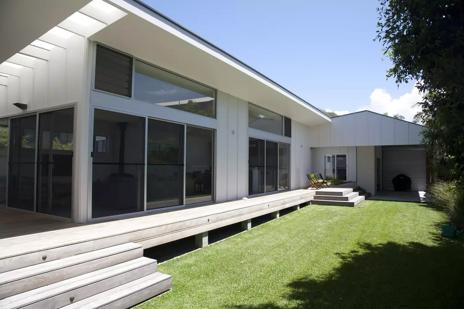 15 Creative Deck Skirting Ideas to Transform Your Outdoor Space 6 Partial Deck Skirting