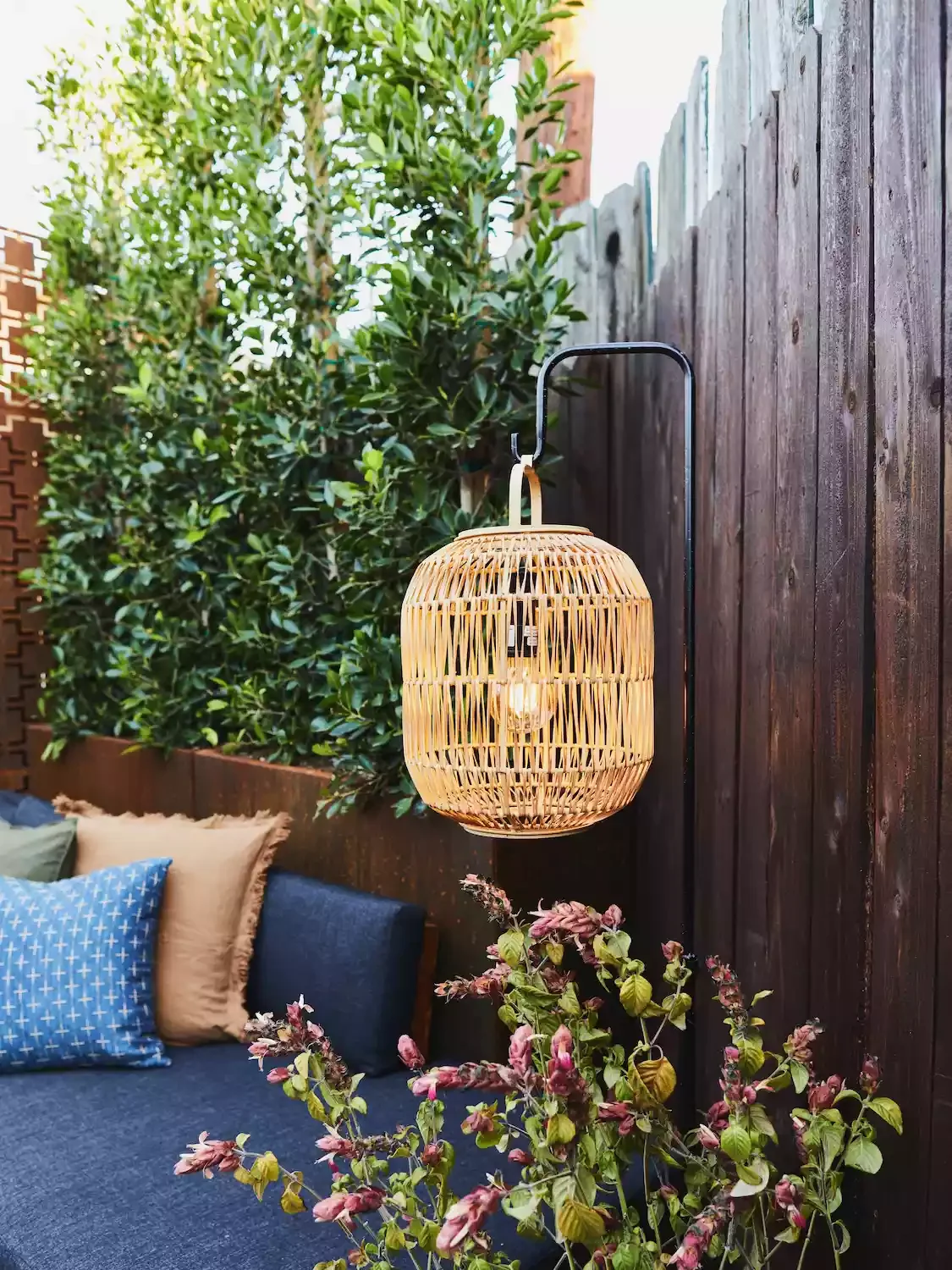 26 Backyard Lighting Ideas That Completely Transform Outdoors Patio Floor Lamp