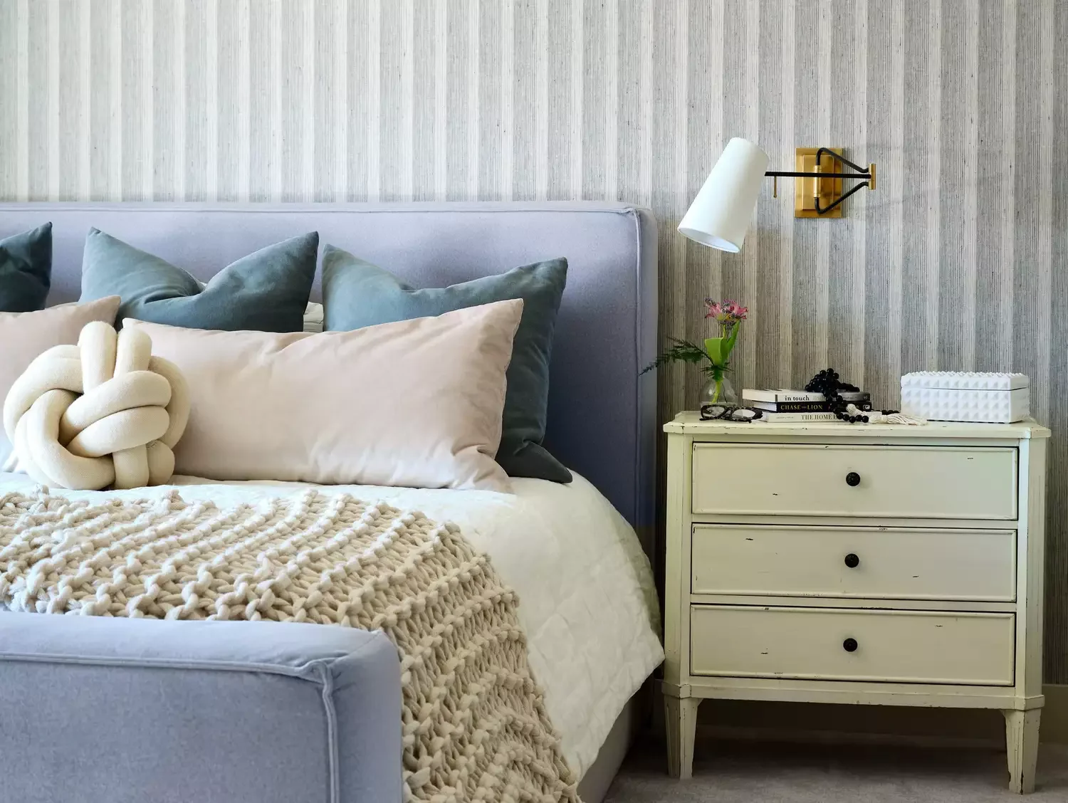 28 Couple-Friendly Bedroom Ideas That Create Perfect Harmony 16 Pick Nightstands With Storage