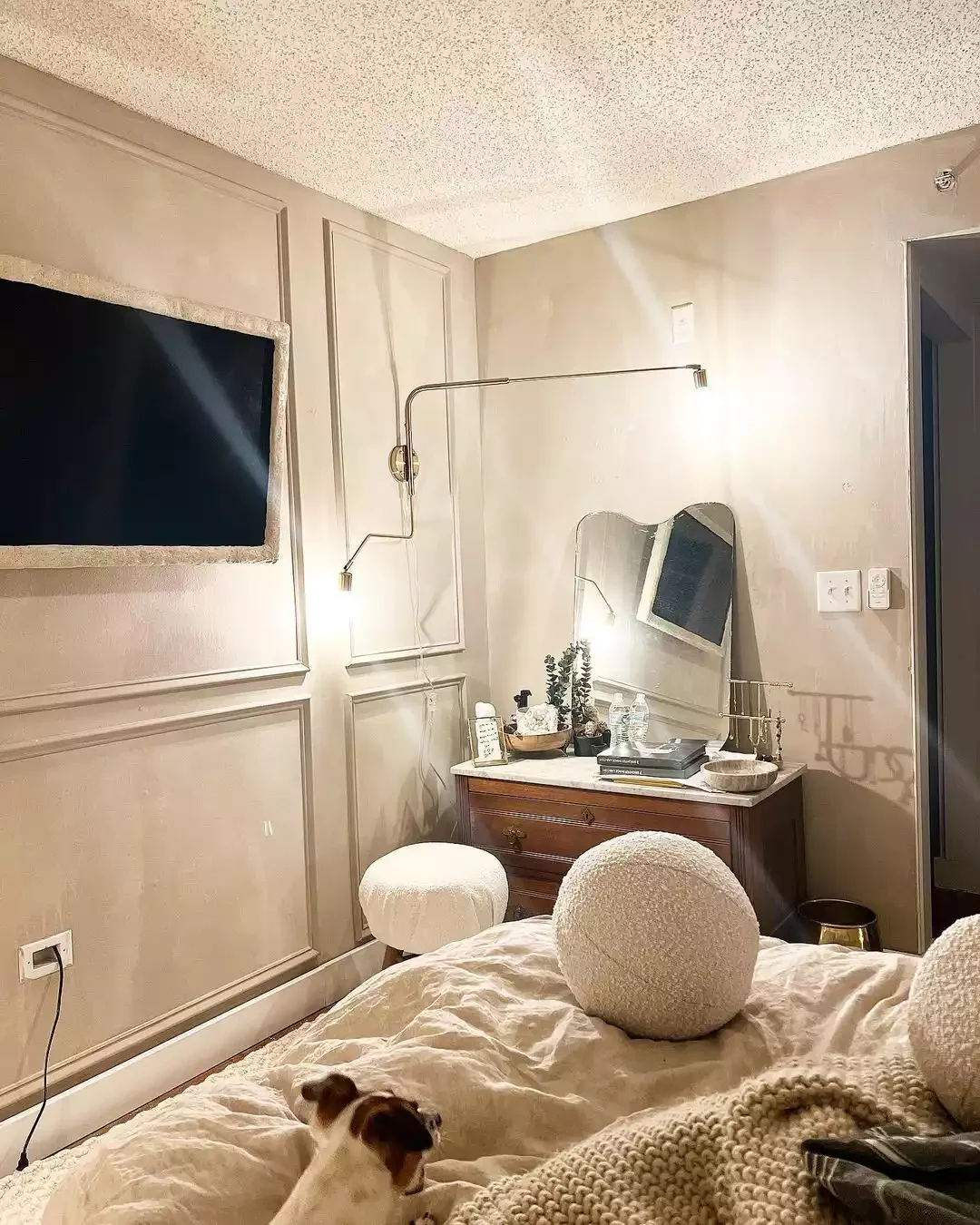 14 Brilliant Lighting Solutions for Your Compact Bedroom 13 Pick Out a Double-Pronged, Adjustable Sconce