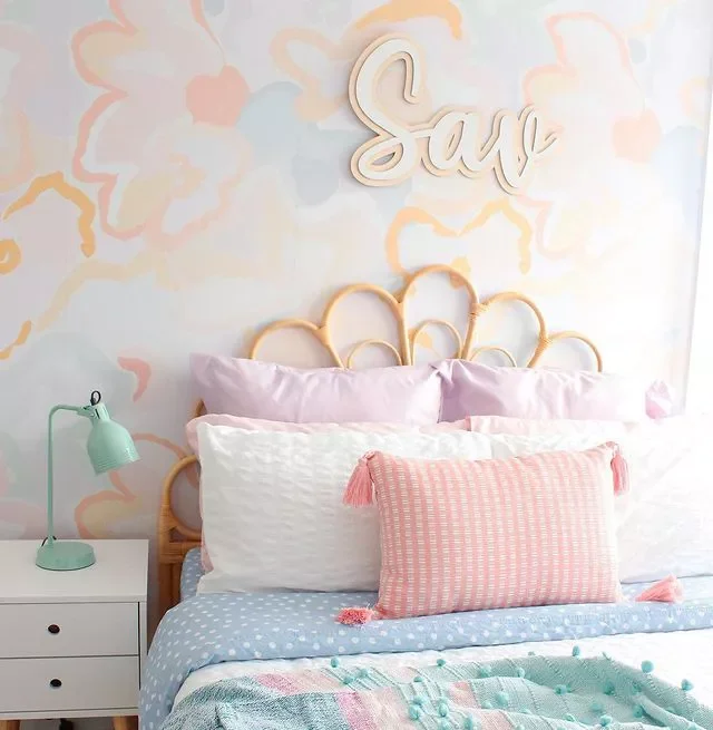 20 Tween Bedroom Ideas That Will Absolutely Wow Them 13 Pick a Chic Headboard