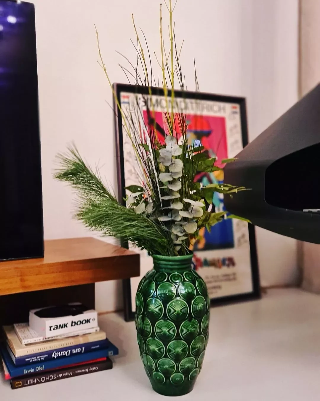 29 Stunning Large Floor Vase Ideas to Transform Your Home Decor 18 Pick a Colorful Design
