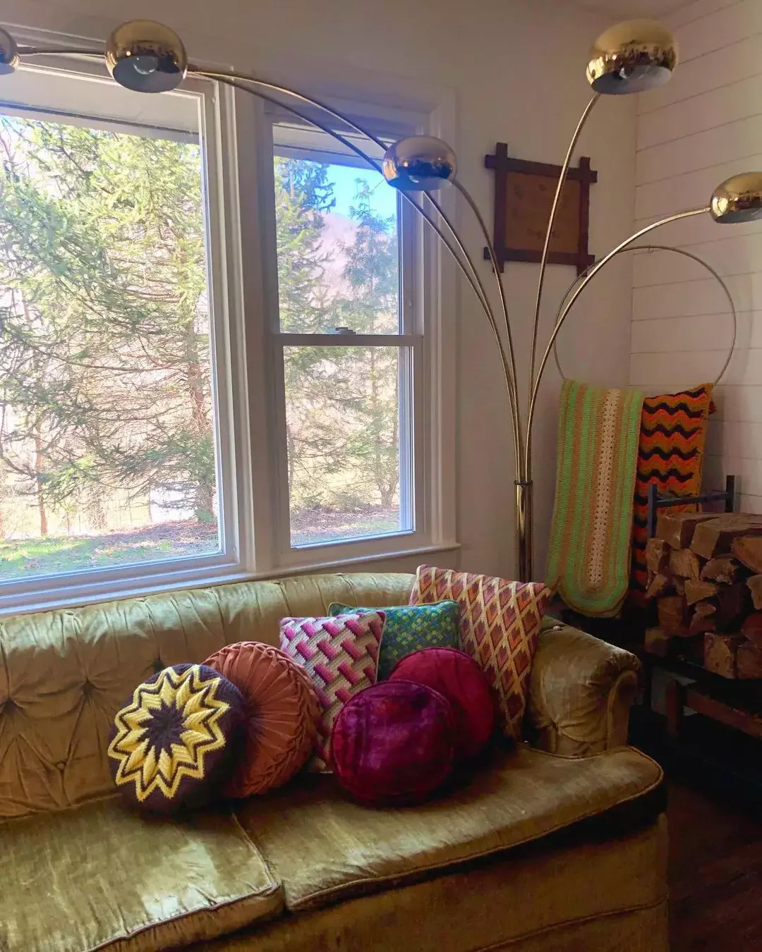 25 Stunning Vintage Living Room Ideas That Never Go Out of Style 21 Pillow Party